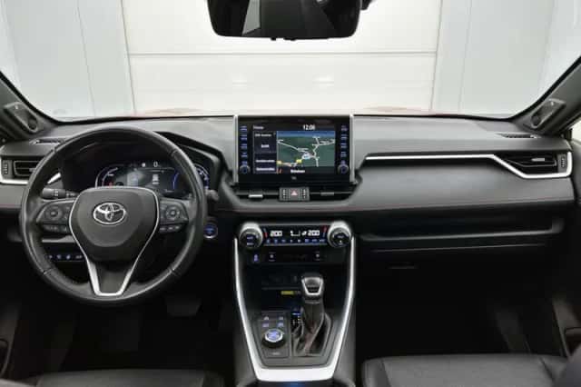 Toyota RAV4 (2022) thumbnail 4