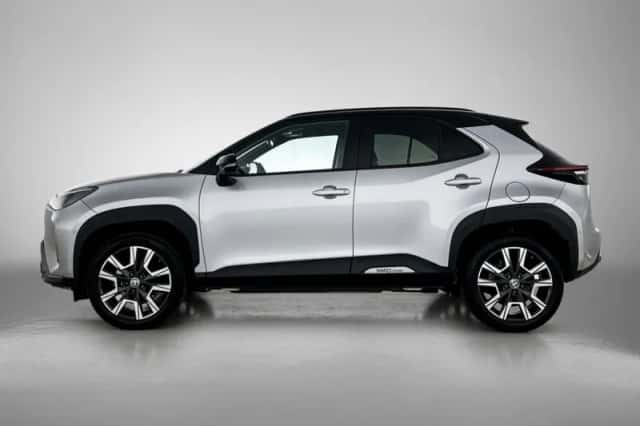 Toyota Yaris_Cross (2024) thumbnail 3