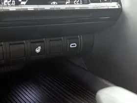 Toyota C-HR (2025) thumbnail 24