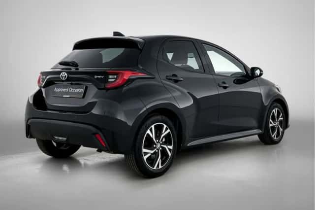 Toyota Yaris (2025) thumbnail 2
