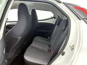 Toyota Aygo (2019) thumbnail 16