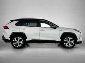 Toyota RAV4 (2021) thumbnail 11