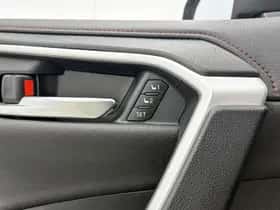 Toyota RAV4 (2021) thumbnail 39