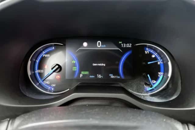 Toyota RAV4 (2021) thumbnail 5