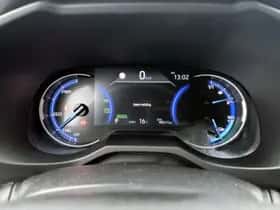 Toyota RAV4 (2021) thumbnail 5