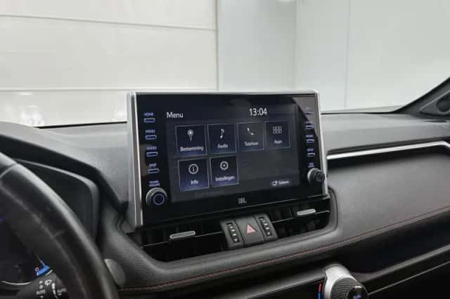 Toyota RAV4 (2021) thumbnail 5