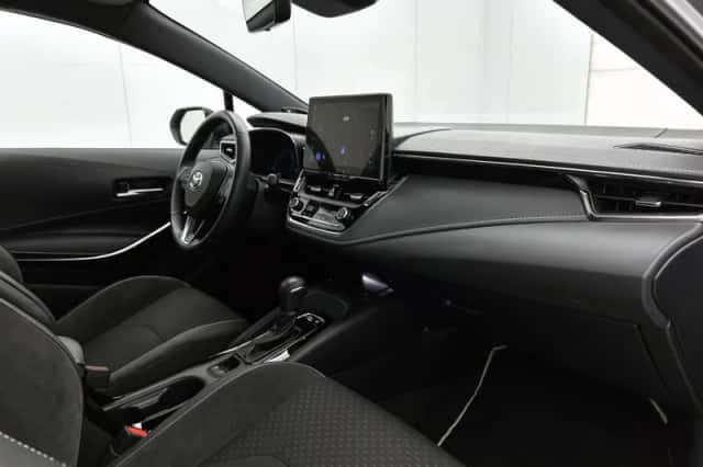 Toyota Corolla (2023) thumbnail 6