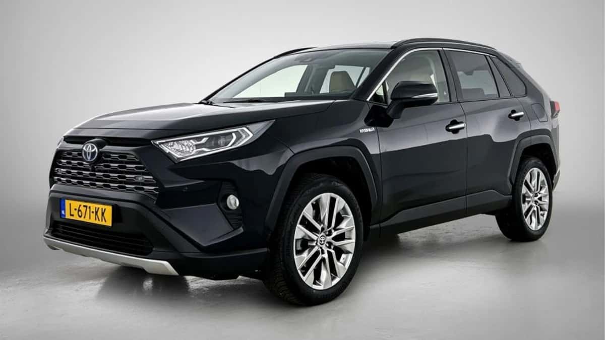 Toyota RAV4 (2021) — foto 1