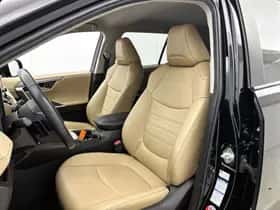 Toyota RAV4 (2021) thumbnail 16