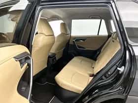 Toyota RAV4 (2021) thumbnail 17