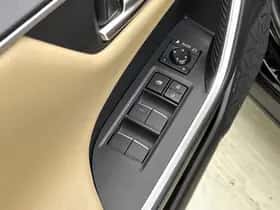 Toyota RAV4 (2021) thumbnail 24