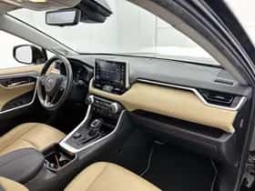 Toyota RAV4 (2021) thumbnail 7