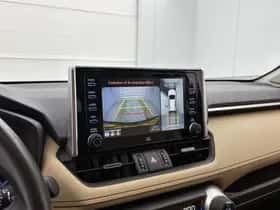Toyota RAV4 (2021) thumbnail 9