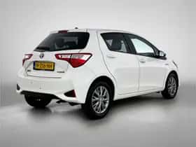 Toyota Yaris (2020) thumbnail 2