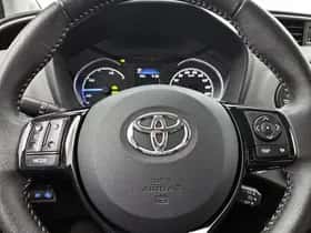 Toyota Yaris (2020) thumbnail 17