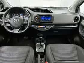 Toyota Yaris (2020) thumbnail 4