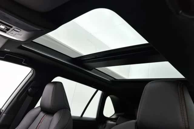 Toyota RAV4 (2025) thumbnail 4