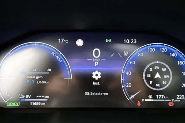Toyota RAV4 (2025) thumbnail 6