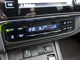 Toyota Auris (2017) thumbnail 8