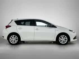 Toyota Auris (2017) thumbnail 10