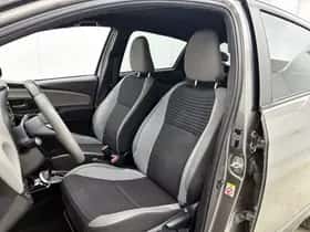 Toyota Yaris (2018) thumbnail 15