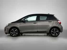 Toyota Yaris (2018) thumbnail 3