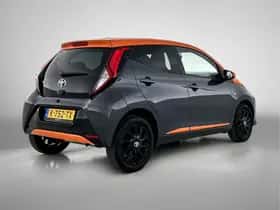 Toyota Aygo (2021) thumbnail 2