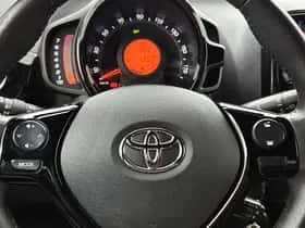 Toyota Aygo (2021) thumbnail 17