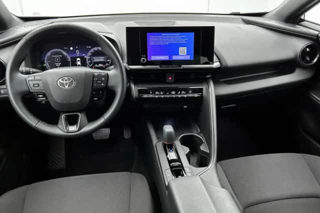 Toyota C-HR (2025) thumbnail 4