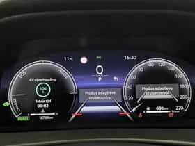 Toyota C-HR (2025) thumbnail 5