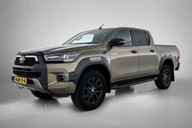 Toyota Hilux (2021) thumbnail 1