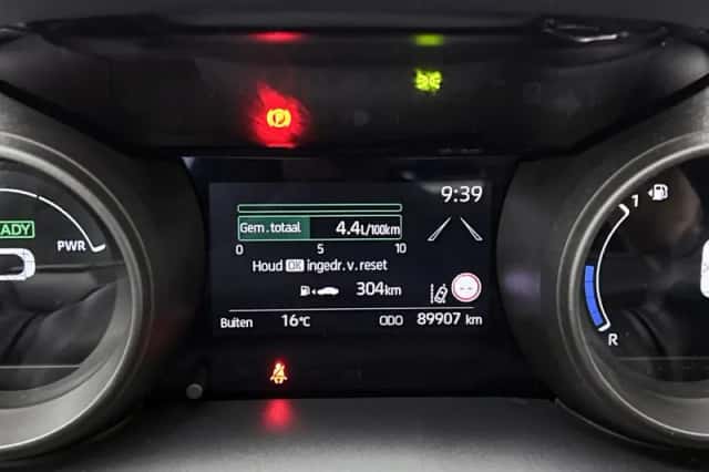 Toyota Yaris (2020) thumbnail 5