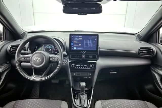 Toyota Yaris_Cross (2024) thumbnail 4