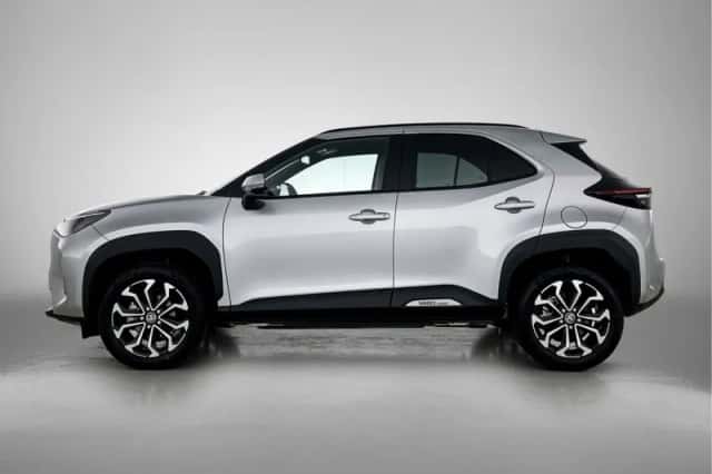 Toyota Yaris_Cross (2025) thumbnail 3