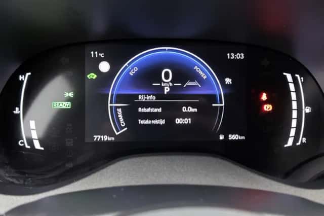 Toyota Yaris (2025) thumbnail 5