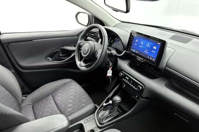 Toyota Yaris (2025) thumbnail 6