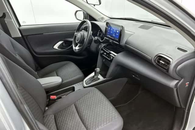 Toyota Yaris_Cross (2024) thumbnail 6