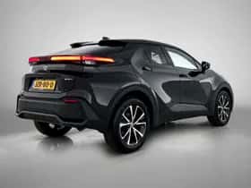 Toyota C-HR (2024) thumbnail 2