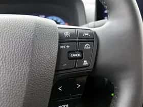 Toyota C-HR (2024) thumbnail 14