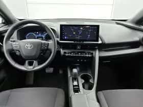 Toyota C-HR (2024) thumbnail 4