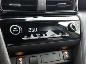 Toyota Yaris_Cross (2025) thumbnail 9