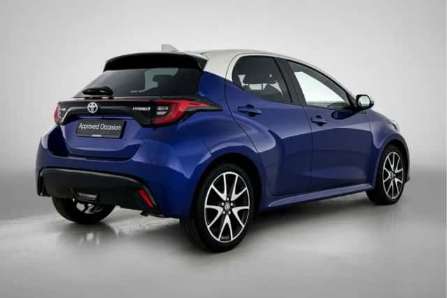 Toyota Yaris (2022) thumbnail 2