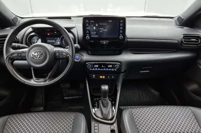 Toyota Yaris (2022) thumbnail 4