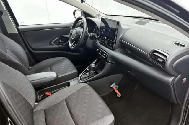 Toyota Yaris (2025) thumbnail 6