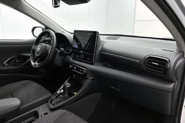 Toyota Yaris (2025) thumbnail 6