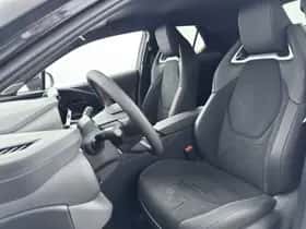 Toyota C-HR (2026) thumbnail 12