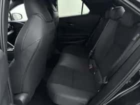 Toyota C-HR (2026) thumbnail 13