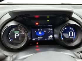 Toyota Yaris (2022) thumbnail 5