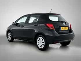 Toyota Yaris (2016) thumbnail 13