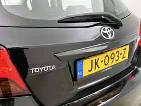 Toyota Yaris (2016) thumbnail 18